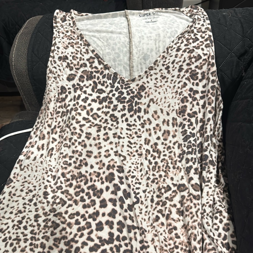 Torrid tank top. Size 3 - Picture 1 of 1